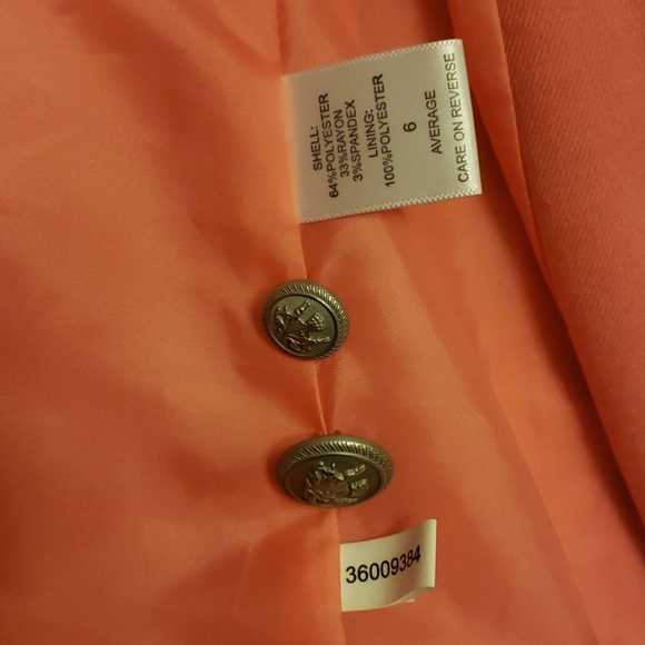 Blazer - Picture 3 of 3